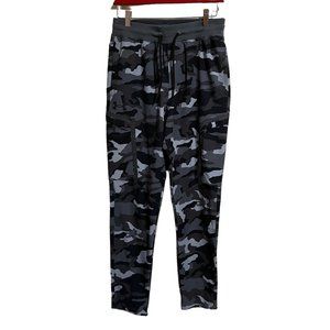 Under Armour camo pants